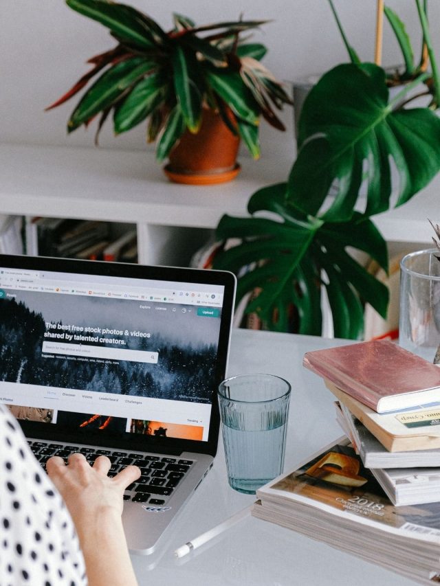 cropped-home-office.jpg