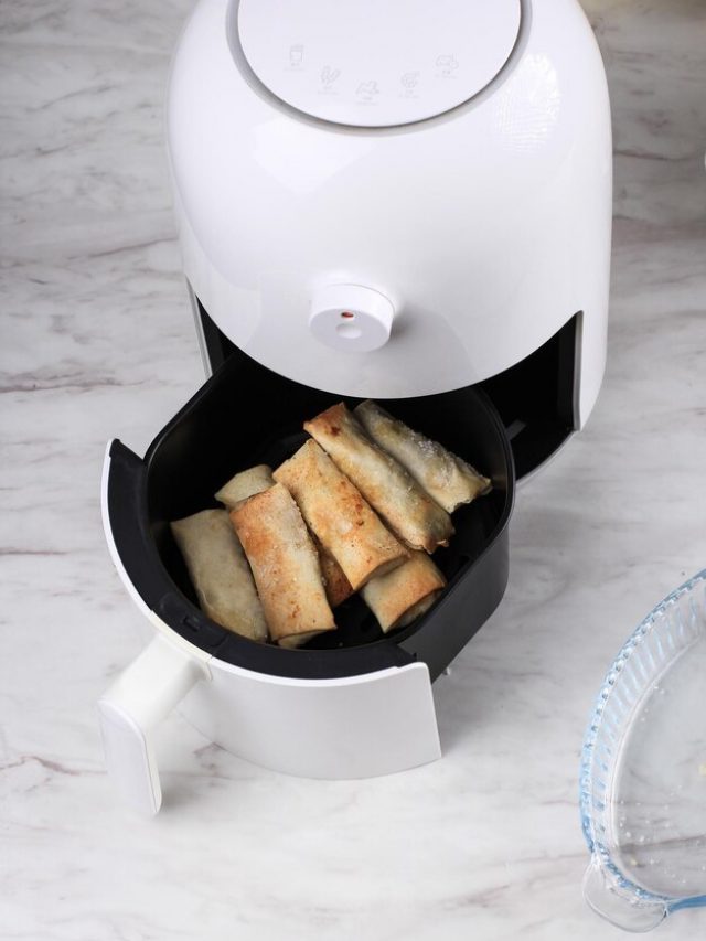 [fpdl.in]_fritar-rolinho-primavera-doce-na-fritadeira-de-ar-branco_511235-6034_normal
