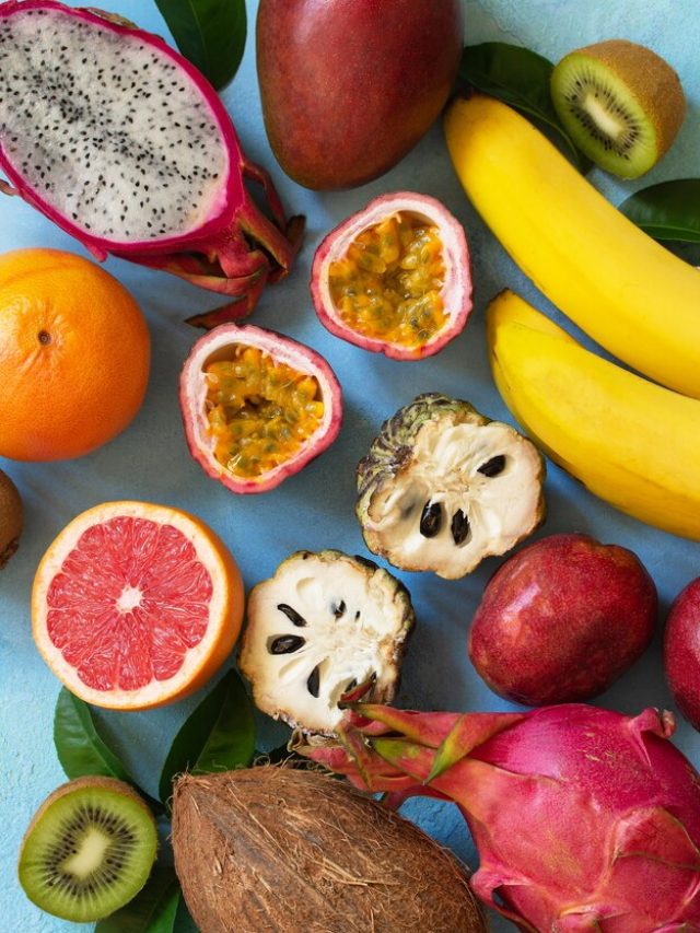 [fpdl.in]_fundo-de-frutas-assorted-maduro-suculento-frutas-sazonais-exoticas-da-asia-verao-vista-de-cima-plana-lay_264437-3985_normal
