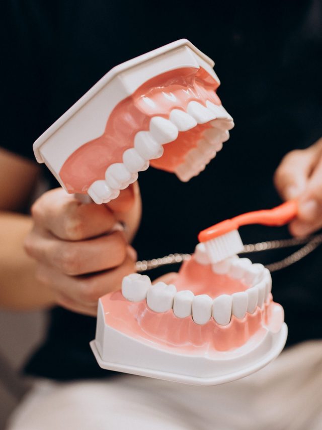 como-cuidar-bem-do-esmalte-do-dente-para-evitar-desgastes-2-scaled