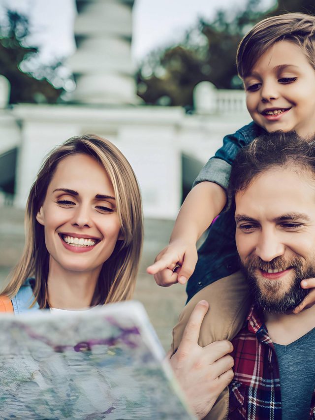 homem-bonito-passando-um-tempo-em-casa-com-sua-filhinha-fofa-feliz-dia-dos-pais-pai-e-filha