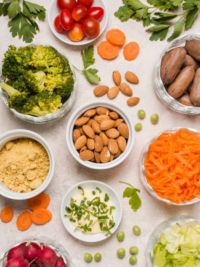 postura-plana-de-variedade-de-alimentos-saudaveis_23-2148381271