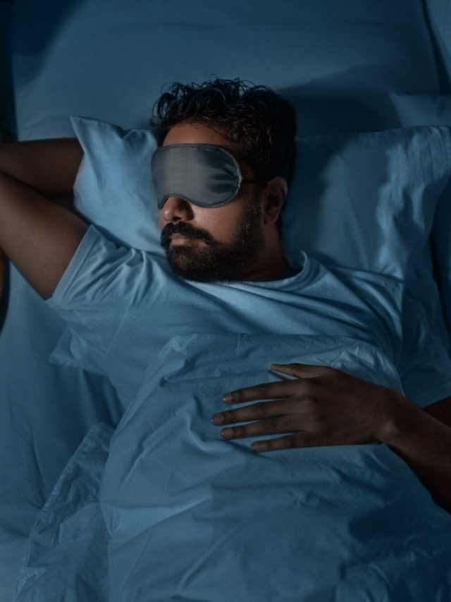 vous-pouvez-utiliser-des-masques-pour-vos-yeux-pour-dormir-dans-le-noir-illustration-adobe-stock-1647427225
