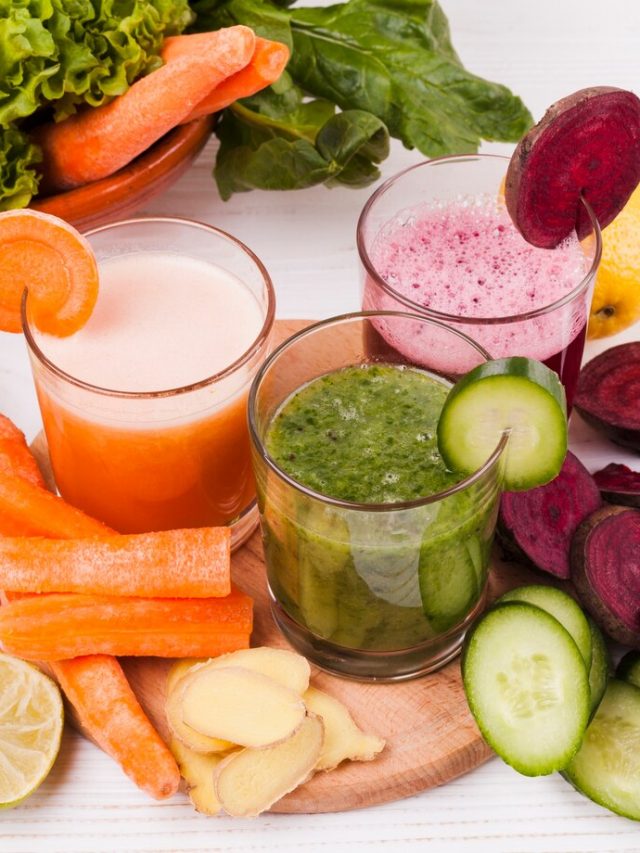 cortar-frutas-e-legumes-com-suco_23-2148150387