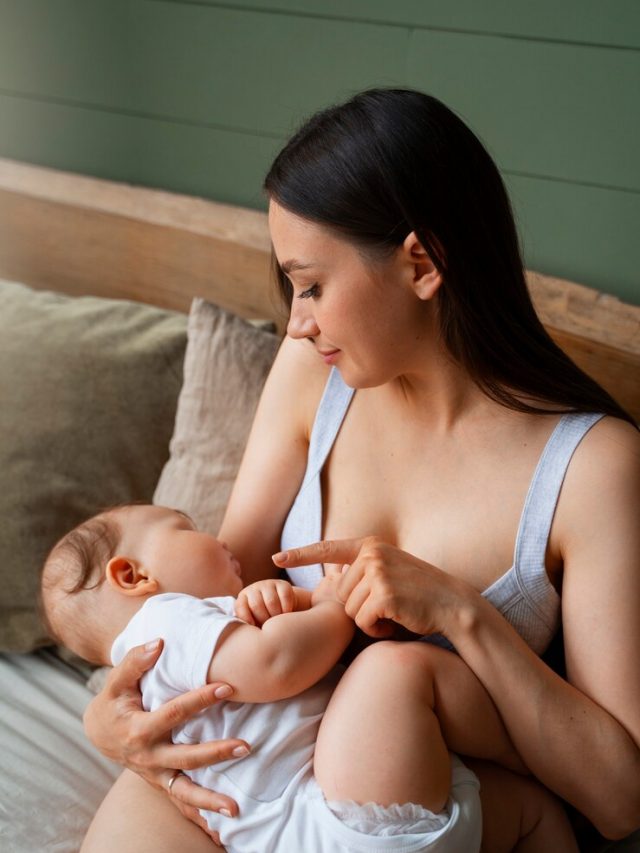 jovem-mae-passando-tempo-com-bebe_23-2150569454