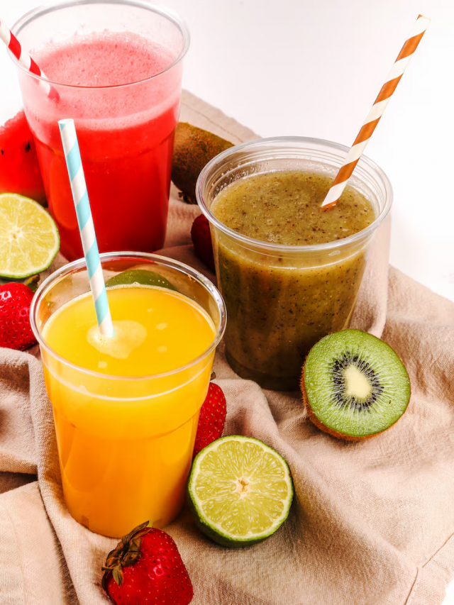 smoothie-de-frutas-saudaveis_144627-17461