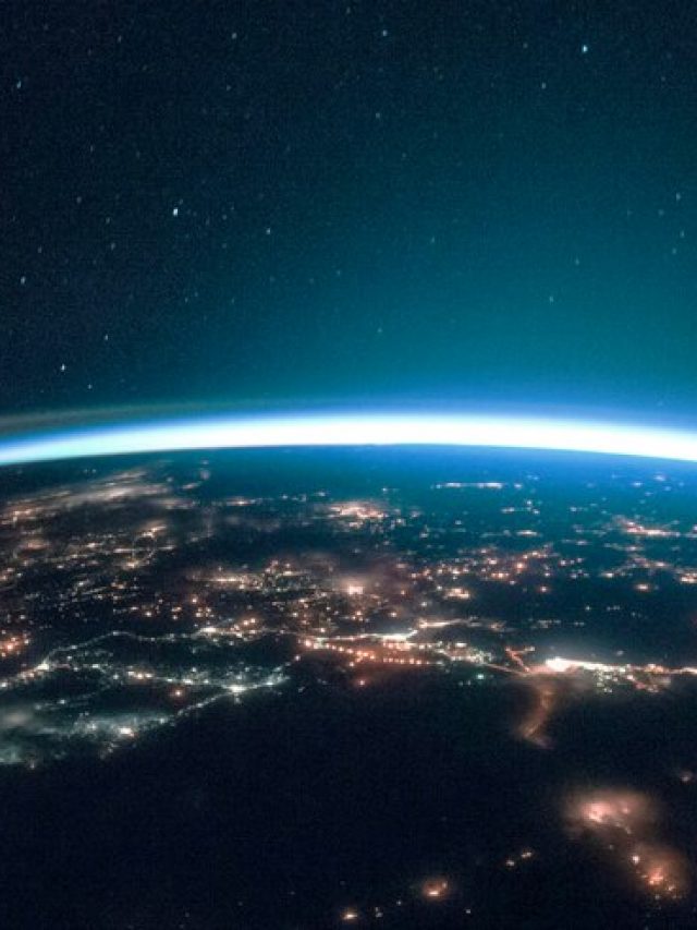 fundo-de-banner-mundial-digital-remixado-do-dominio-publico-pela-nasa_53876-124622
